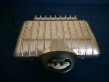 Tostapane In Acciaio Inox 920w DeLonghi Mod. SM252