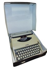 Macchina da scrivere Antares