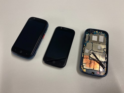 Due mini telefoni - , unihertz