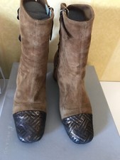 Paola D’Arcano Tobacco Suede