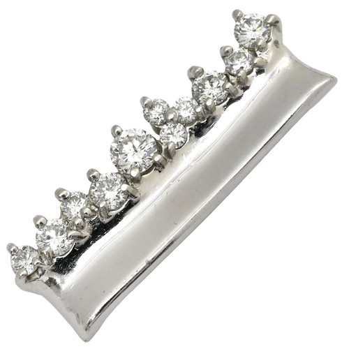 Collana con ciondolo diamante