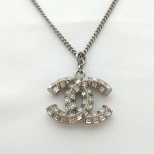 Collana Chanel in argento con