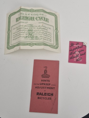 Vintage raleigh bicycle - bicycle, manual