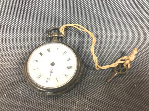 Vecchia orologio tasca in - vecchia,