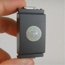 Sensore di movimento crepuscolare PIR incasso 220 230V Vimar Idea