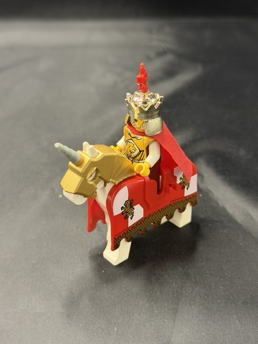 Lego leone con cavallo e - re,
