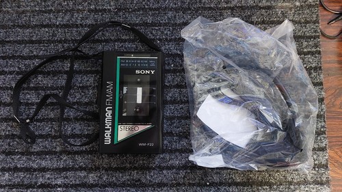 Sony walkman f22 - sony,