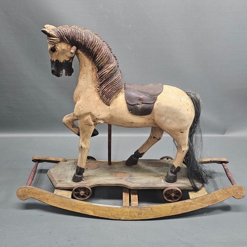 Bello vecchio cavallo legno - cavallo,