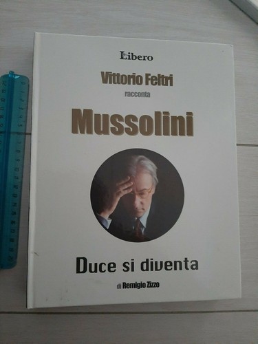 Libro con molte foto duce - con, si