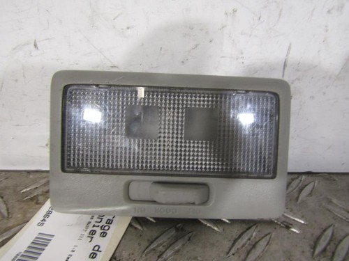 Luce cortesia suzuki swift - cortesia,