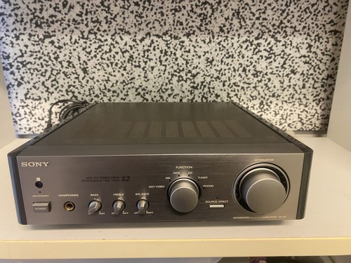Amplificatore stereo integrato