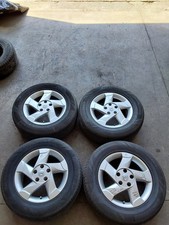 SET KIT CERCHI CERCHI IN LEGA R16 GOMME DACIA DUSTER 10-17 8200810243