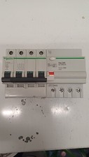interruttore quadripolare magnetotermico differenziale schneider electric C40