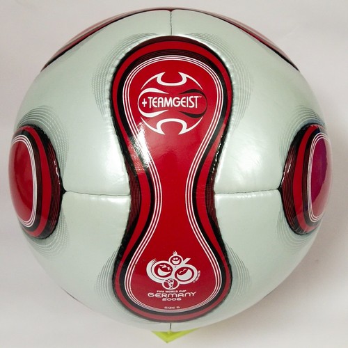Red adidas teamgeist fifa - red,