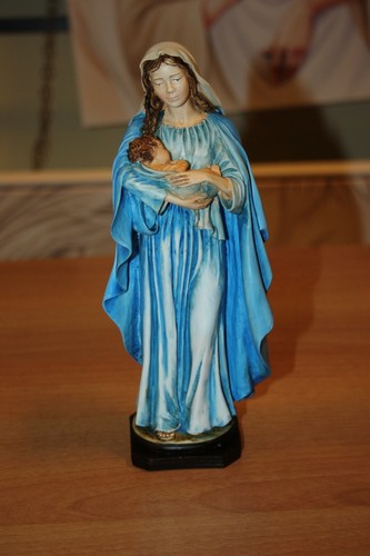 Statua madonna con - madonna, bambino