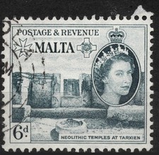 SG274 6d 1956 MALTA Templi Neolitici a Tarxien Def. 1956-64 Regina Elisabetta II