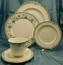 ROYAL DOULTON Josephine