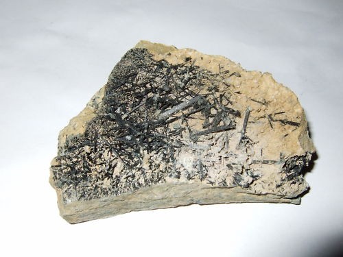Minerali grezzi - -,