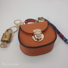 Autentico lucchetto e chiave