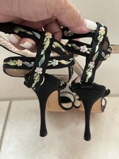 Manolo Blahnik GORGEOUS FLOWER