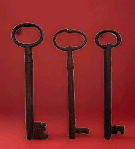 Lotto tre antiche chiavi xix - lotto,
