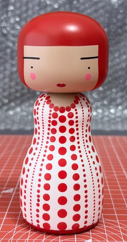 Bambola yayoi kusama - kusama, (rip)