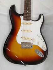 Chitarra elettrica tipo FENDER