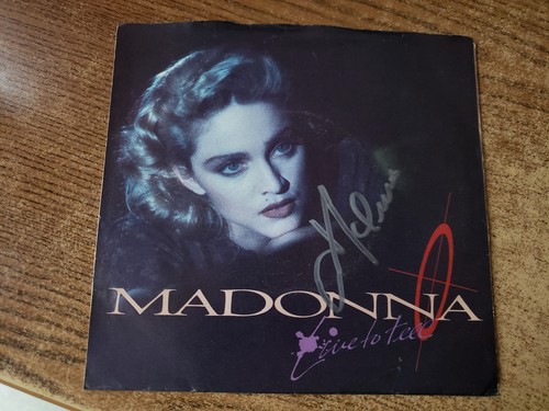 Signed hand 1980s - signed,