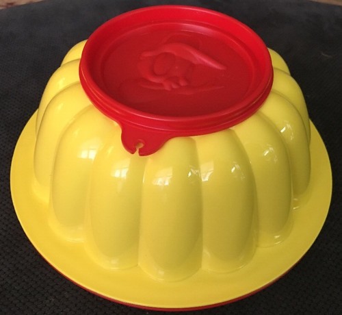 Tupperware magic mold - magic, disney