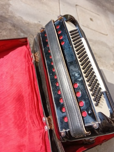 Fisarmonica soprani usata - fisarmonica,
