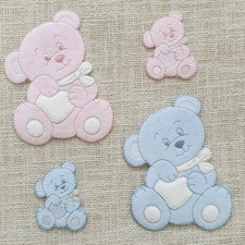 Patch Decoro Termoadesivo Applicazione Ricamata per Copertina Lenzuolino Fiocco