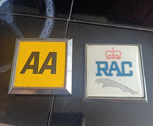 Vintage car badges jaguar - badges, aa