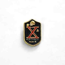 Distintivo spilla pin X MAS