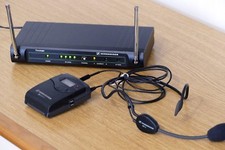 1 x Sennheiser DIVERSITY RECEIVER EM 1 E + 1 Tx EW 300 G2 + 1 Microfono archetto