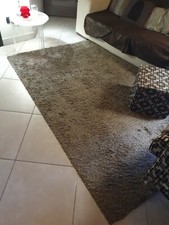 Tappeto per soggiorno tinta unita pelo corto semplice e moderno, in grigio scuro