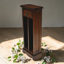 Vecchio armadio/unità porta