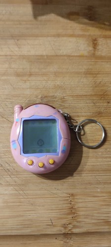 Tamagotchi 2004 ice - tamagotchi,