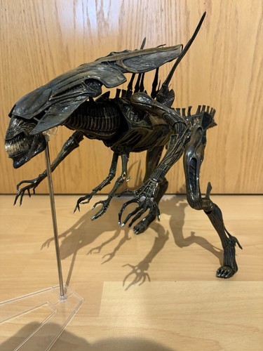 Neca alien resurrection queen - resurrection,