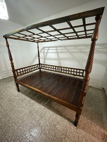 Letto baldacchino antico - a,