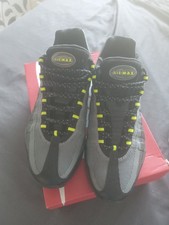 air max 95 taglia 7 nero nuovo