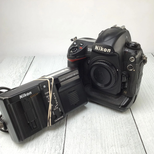 Nikon camera body used bgn - d3,