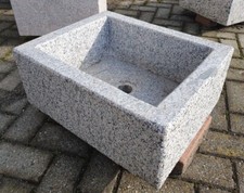 Lavandino in pietra da esterno