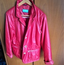 Giaccone donna impermeabile rosso profili a contrasto di Rita Solari tg 50