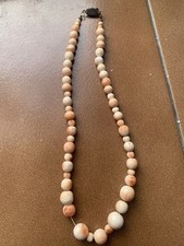 Collana Girocollo di Conchiglia rosa naturale