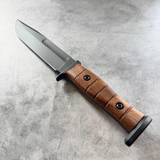 Smooth walnut handles scales