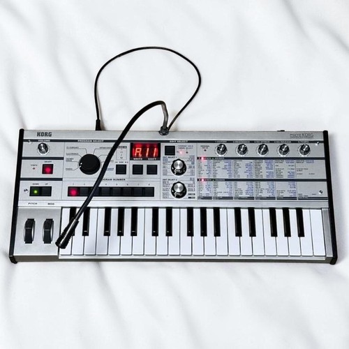 Korg microkorg - pt, (platinum)