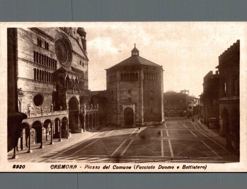 Cremona piazza del - -,