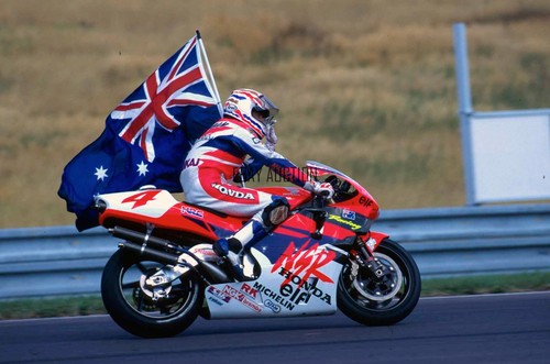 Honda nsr500 racer mick doohan - honda,