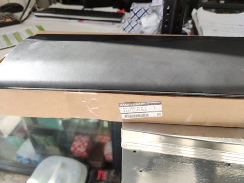 82871 4ea0a modanatura - 82871-4ea0a, porta