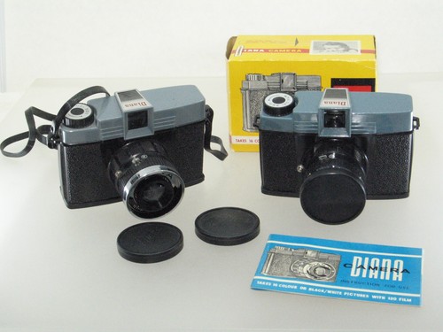 Due macchine fotografiche